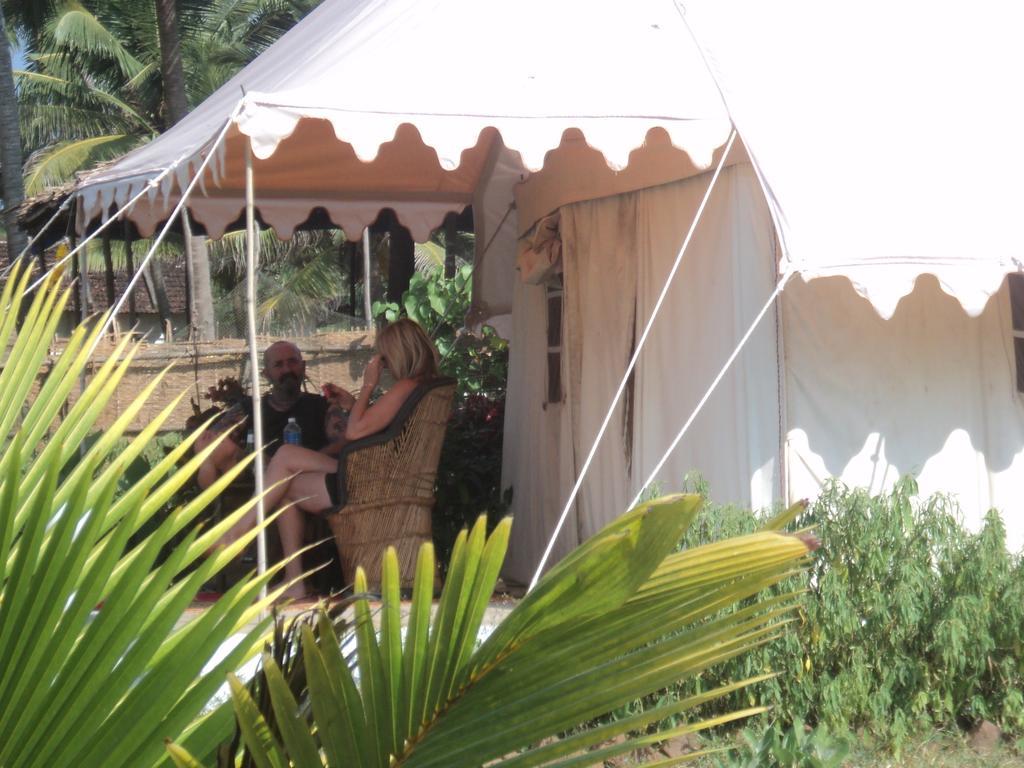 Five Five Restaurant And Guest Tents Anjuna Zimmer foto