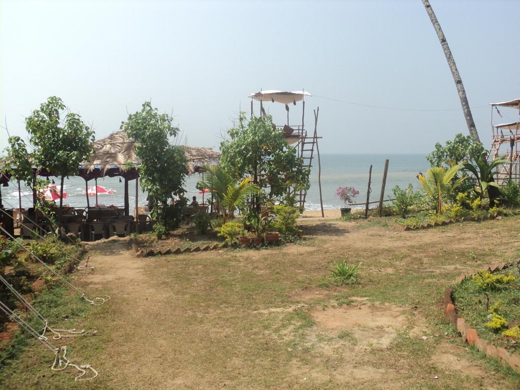 Five Five Restaurant And Guest Tents Anjuna Exterior foto