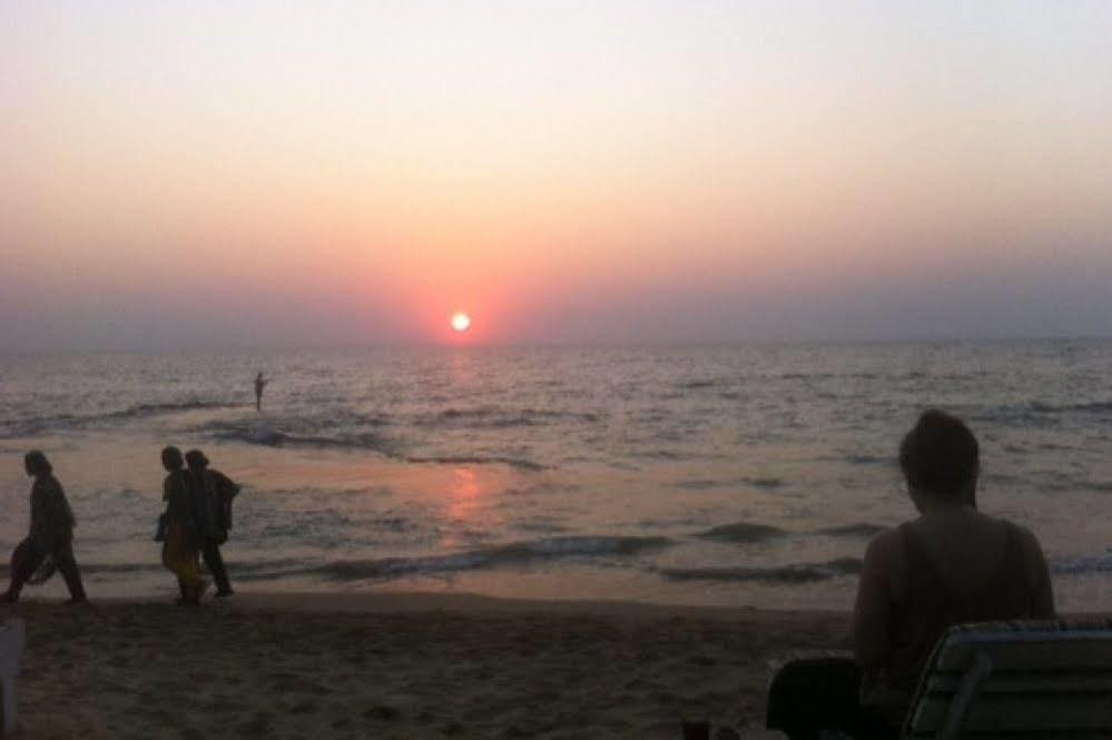 Five Five Restaurant And Guest Tents Anjuna Exterior foto