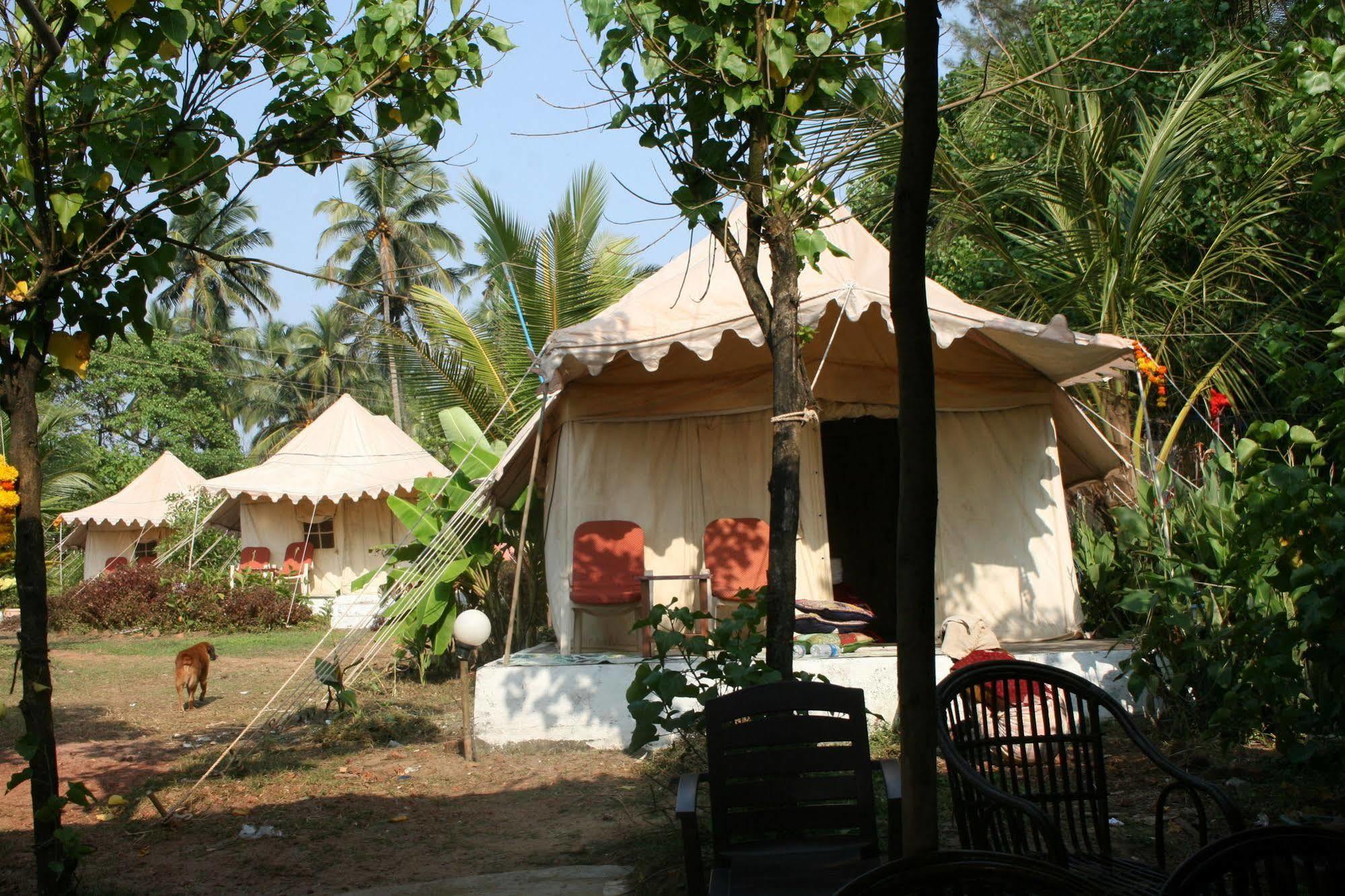 Five Five Restaurant And Guest Tents Anjuna Exterior foto